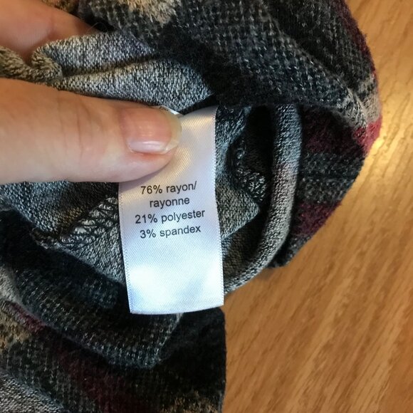 24/7 Maurices Plaid Twist Front Top Womens XL Red Black - Picture 8 of 11